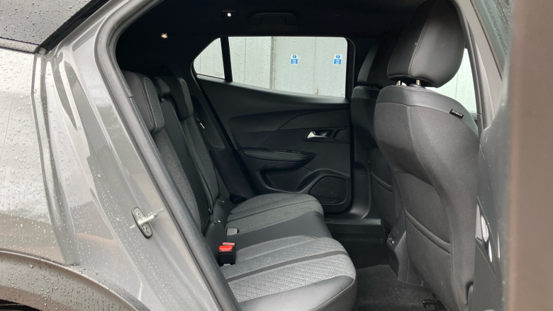 Peugeot 2008 1.2 PureTech 130 Allure 5dr Petrol Estate